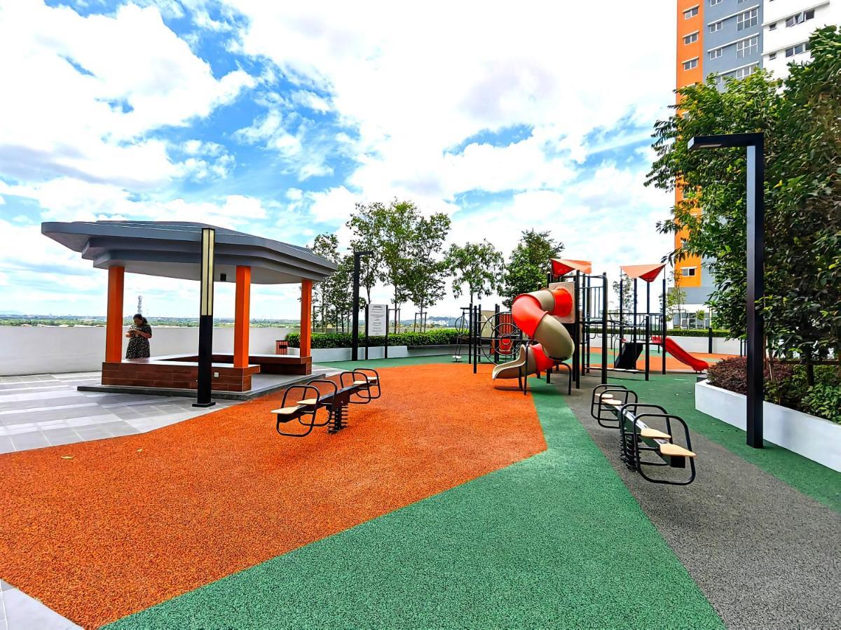 Alanis Residences Klia Kota Warisan Sepang By Dreamstay Exterior foto