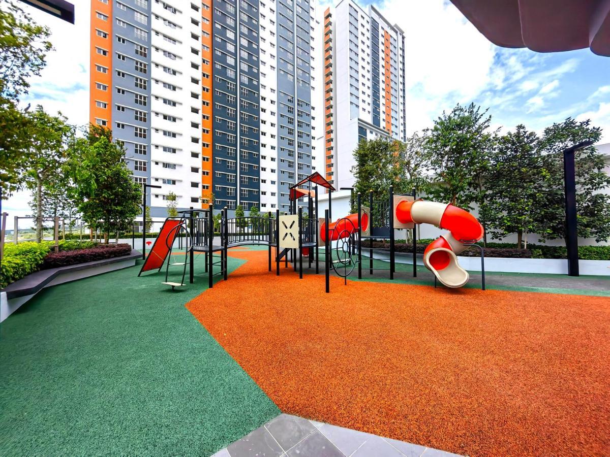 Alanis Residences Klia Kota Warisan Sepang By Dreamstay Exterior foto